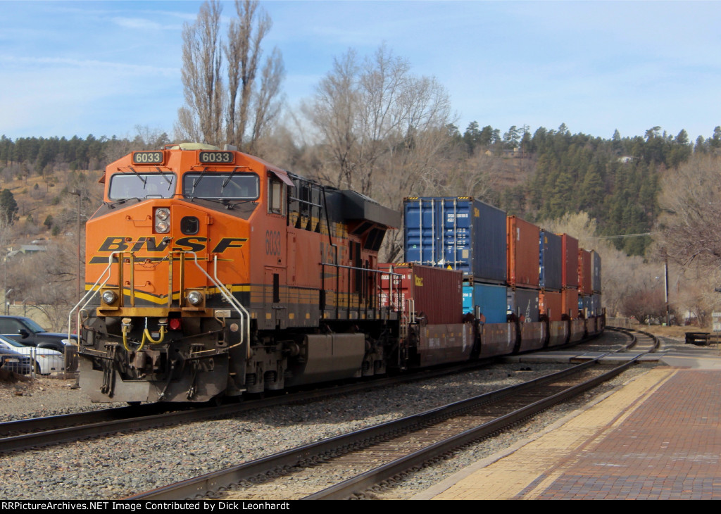 BNSF 6033